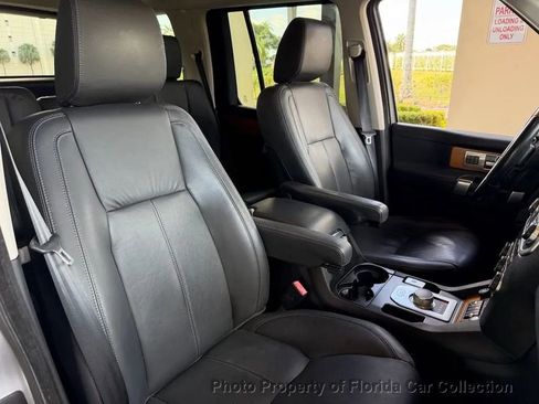 Used 2015 Land Rover LR4 HSE LUX image 40