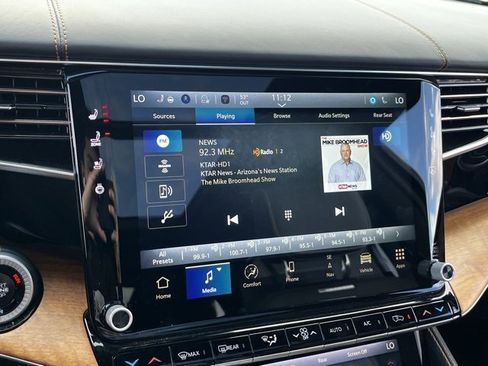 Used 2024 Jeep Grand Wagoneer Series III w/ Rear Seat Video Group 1 image 30