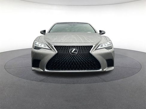 Used 2022 Lexus LS 500 AWD image 8