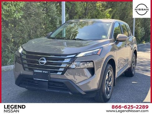 Certified 2024 Nissan Rogue SV AWD/4WD image 4