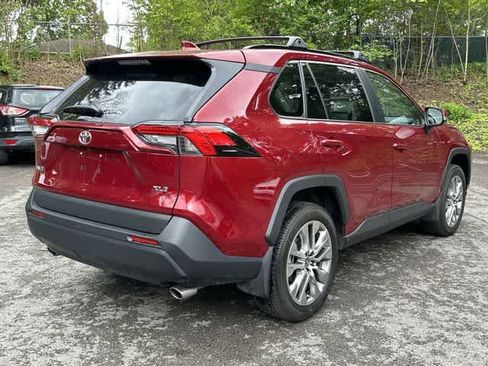 Used 2023 Toyota RAV4 XLE Premium FWD image 30