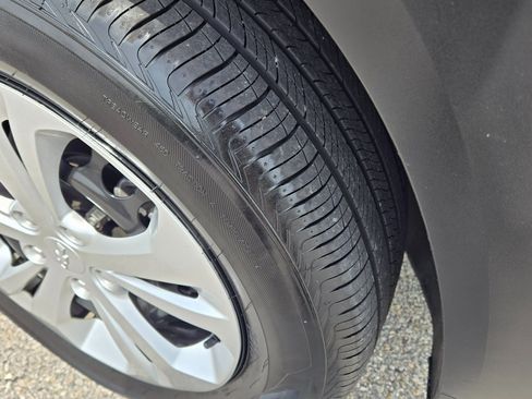 Used 2024 Chevrolet Trax LS image 3