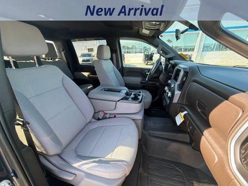 Used 2021 GMC Sierra 2500 SLE w/ SLE Convenience Package AWD/4WD image 6