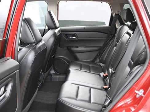 Used 2024 Nissan Rogue SL w/ SL Premium Package image 38