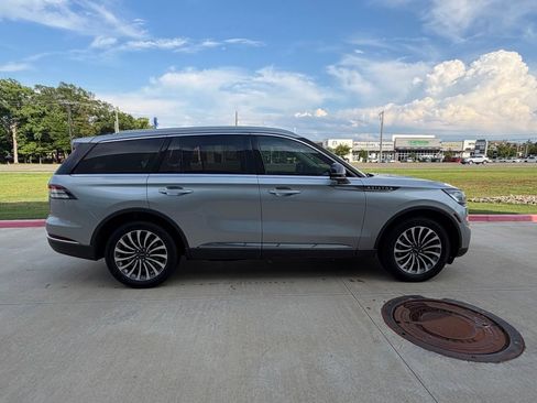 Used 2024 Lincoln Aviator Reserve AWD/4WD image 7