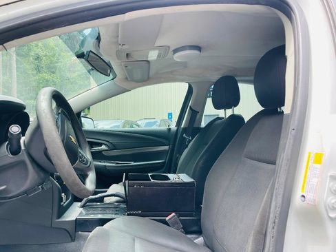 Used 2014 Chevrolet Caprice RWD image 16