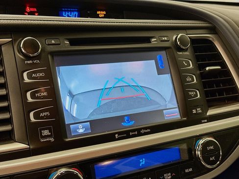 Used 2017 Toyota Highlander Limited Platinum AWD/4WD image 23