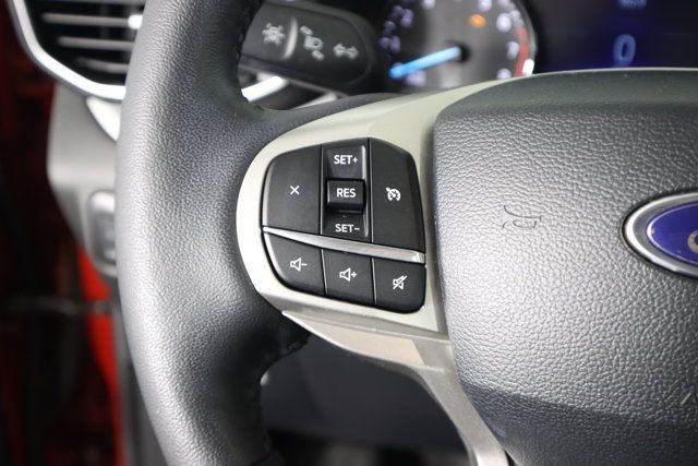 Used 2024 Ford Explorer XLT w/ Equipment Group 202A AWD/4WD image 47