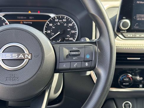 Used 2023 Nissan Rogue SV FWD image 18