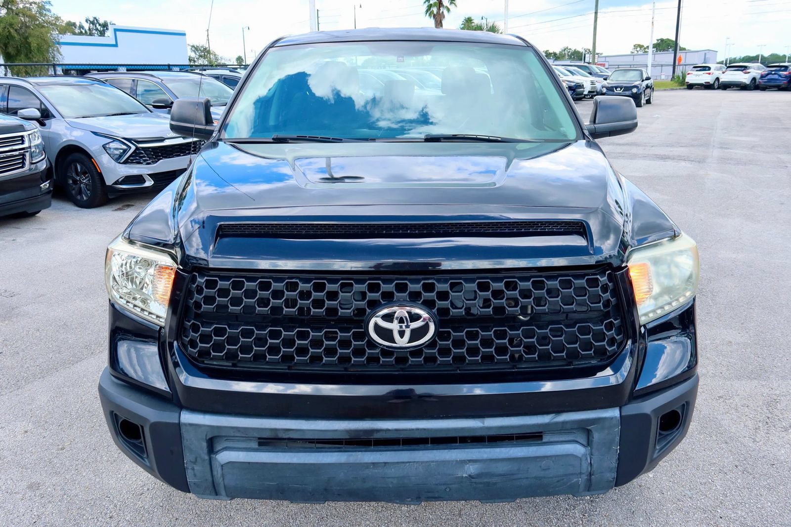 Used 2015 Toyota Tundra SR w/ Tow Package RWD image 7