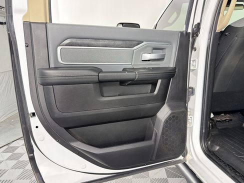 Used 2019 RAM 2500 Big Horn AWD/4WD image 25