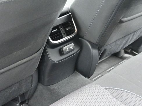Used 2022 Subaru Outback Premium AWD/4WD image 18