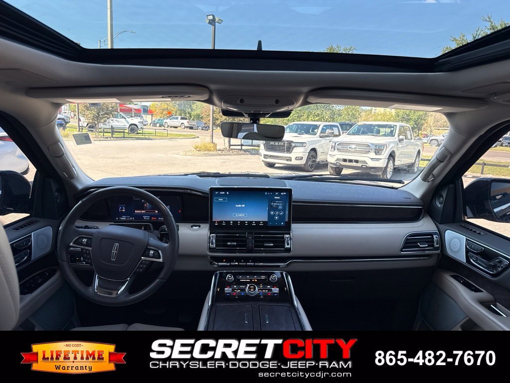 Used 2024 Lincoln Navigator L Reserve AWD/4WD image 31