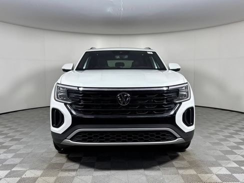 New 2026 Volkswagen Atlas Cross Sport SE AWD/4WD image 2