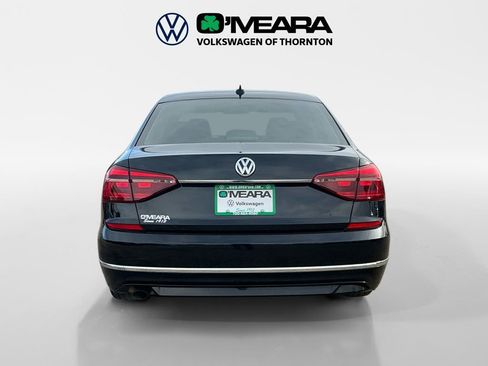 Used 2017 Volkswagen Passat 1.8T R-Line image 4