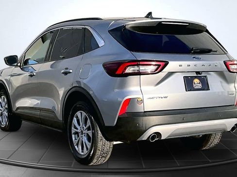 Used 2024 Ford Escape Active w/ Tech Pack #1 AWD/4WD image 4