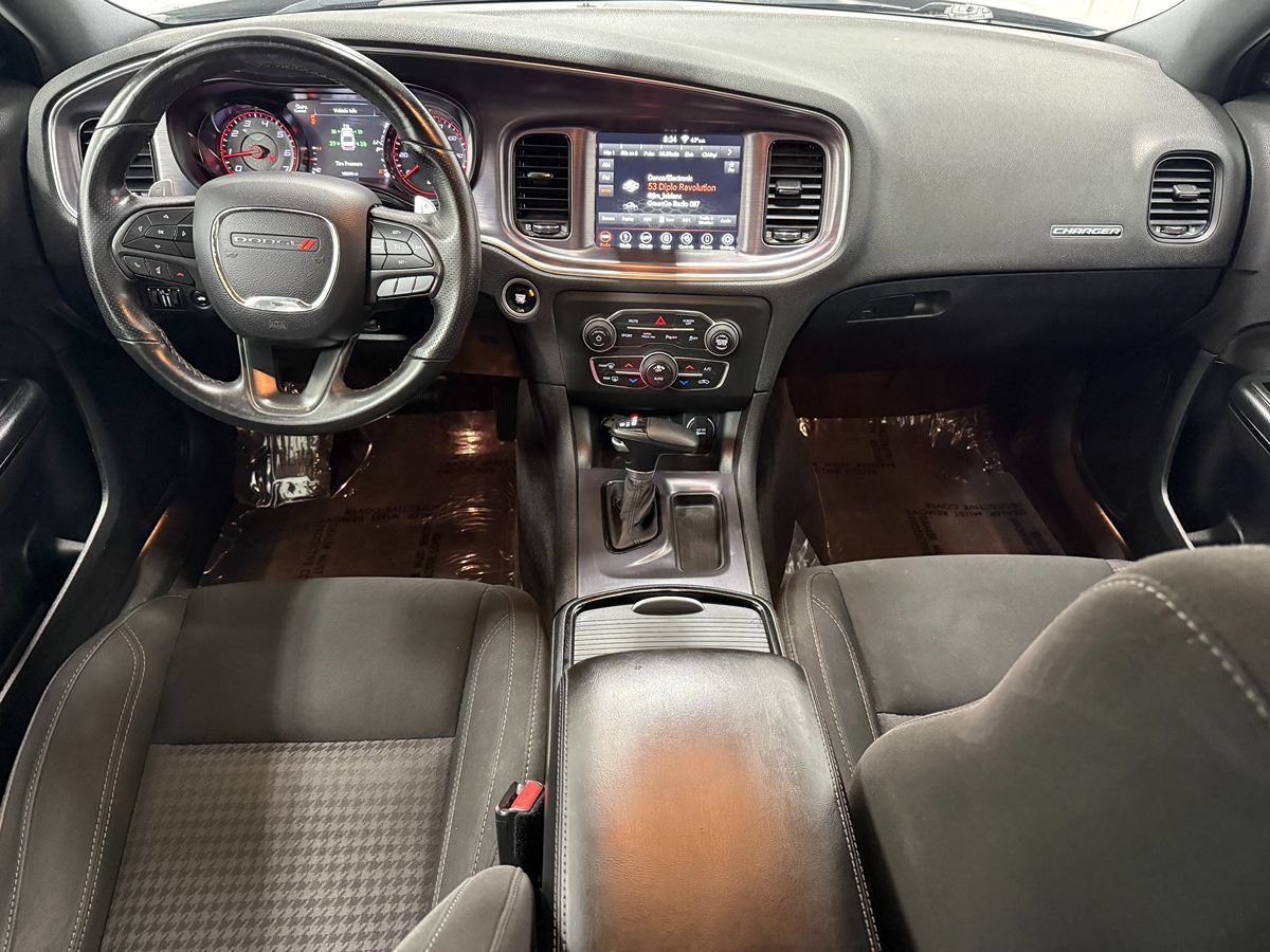 Used 2018 Dodge Charger GT w/ Blacktop Package AWD/4WD image 12