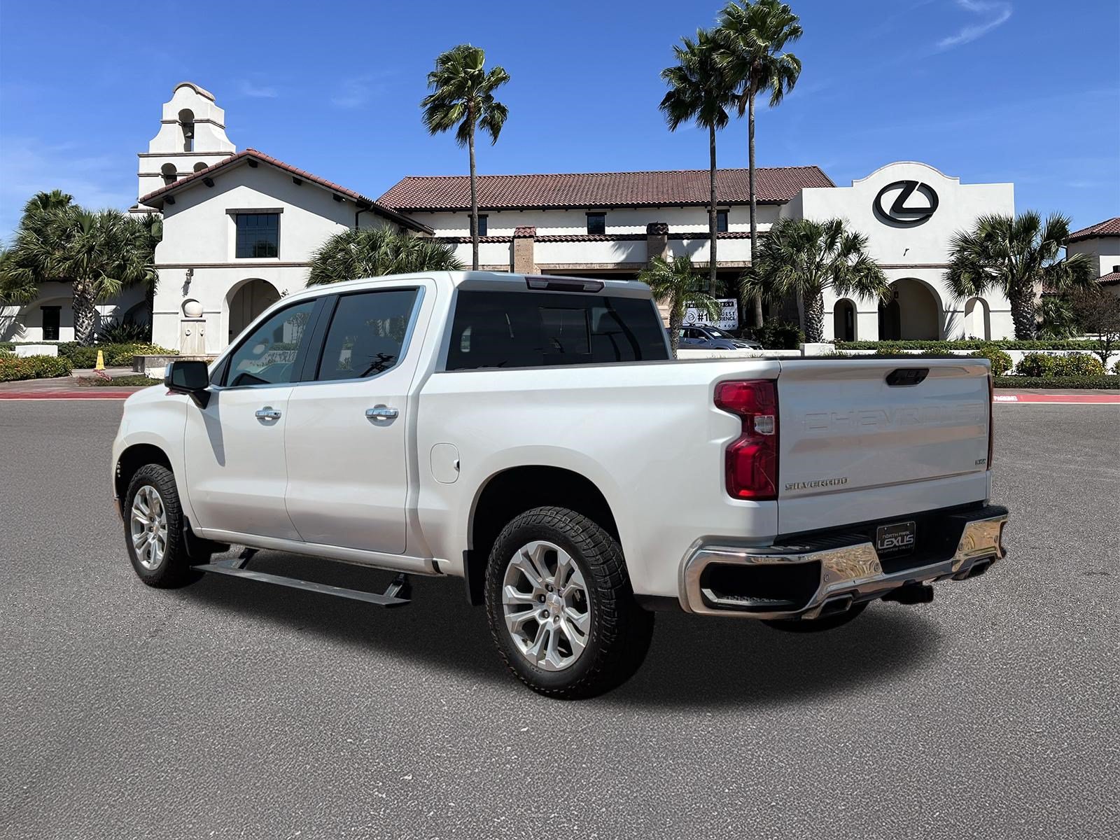 Used 2022 Chevrolet Silverado 1500 LTZ AWD/4WD image 4