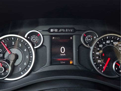 New 2026 RAM 2500 Big Horn AWD/4WD image 19
