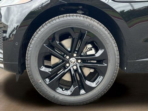 New 2026 Jaguar F-PACE R-Dynamic S image 17