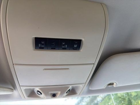 Used 2008 Dodge Grand Caravan SXT FWD image 25