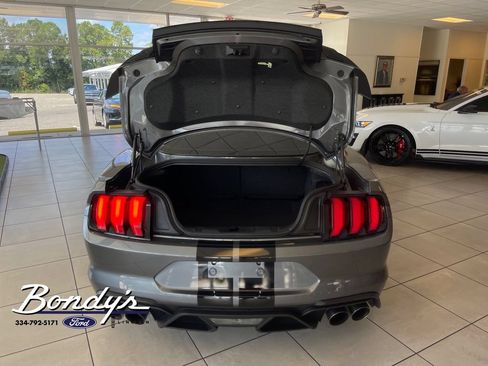 Used 2021 Ford Mustang Shelby GT500 w/ Technology Package RWD image 14