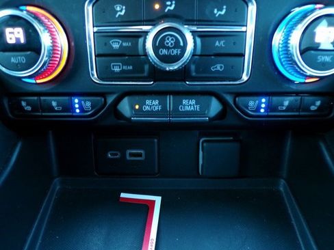 Used 2023 GMC Yukon XL AT4 w/ AT4 Premium Plus Package image 32