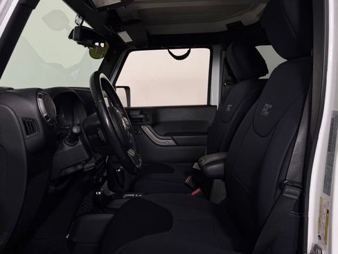 Used 2017 Jeep Wrangler Unlimited Sport w/ Quick Order Package 24S AWD/4WD image 15
