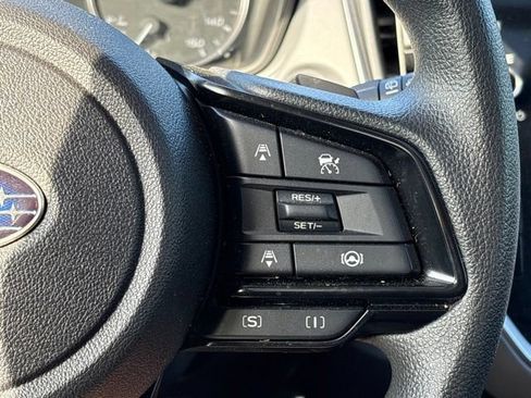 Used 2025 Subaru Crosstrek 2.5i Premium AWD/4WD image 17