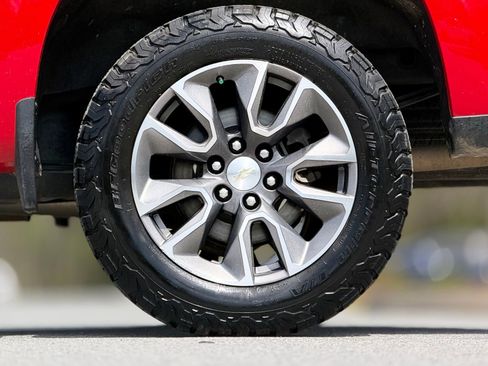 Used 2021 Chevrolet Silverado 1500 LT w/ Z71 Off-Road Package image 19