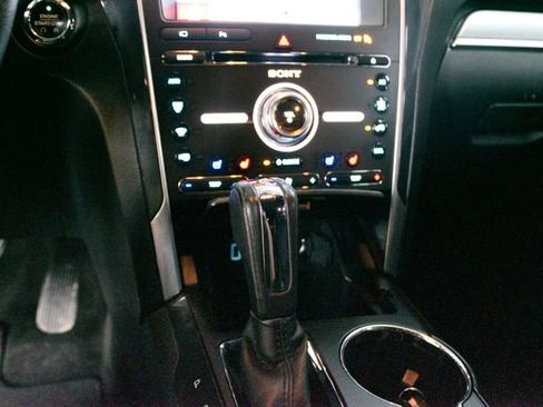 Used 2017 Ford Explorer Sport AWD/4WD image 23