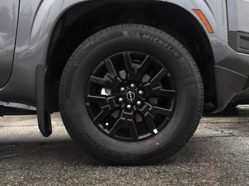 New 2026 Nissan Frontier SV image 7