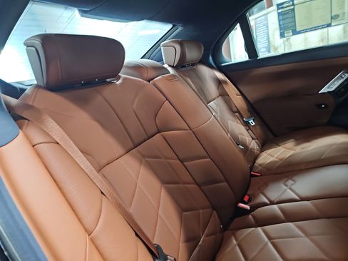 Certified 2023 BMW 760i xDrive 760i xDrive w/ Luxury Rear Seating Package image 13