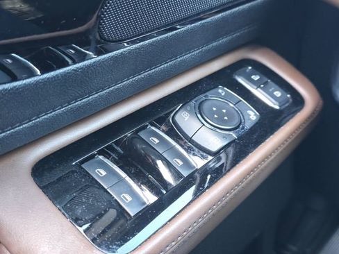 Used 2023 Lincoln Aviator Grand Touring image 13