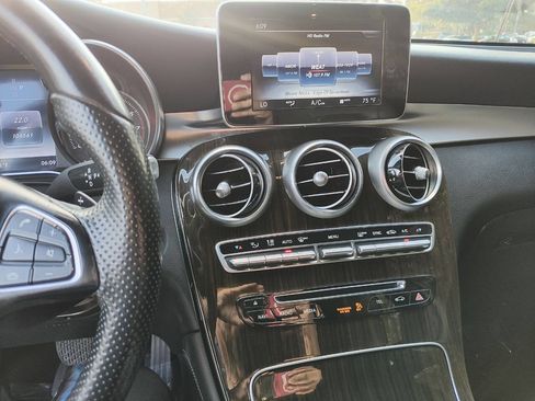 Used 2017 Mercedes-Benz GLC 300 image 36