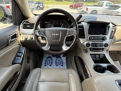 Used 2020 GMC Yukon SLT w/ Premium Edition AWD/4WD image 13