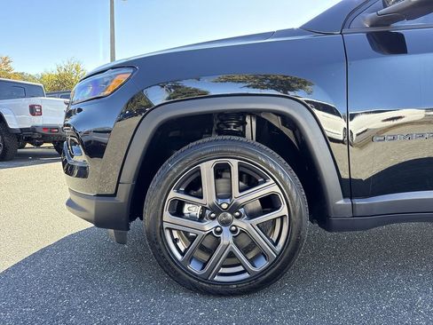 New 2026 Jeep Compass Limited w/ Sun, Sound & Navigation Group AWD/4WD image 10