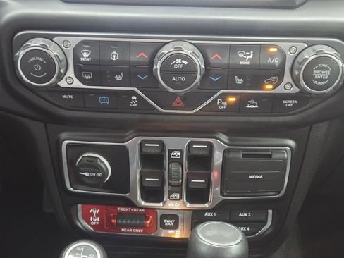 Used 2022 Jeep Wrangler Unlimited Rubicon 4xe w/ Steel Bumper Group image 20