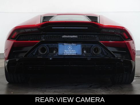Used 2021 Lamborghini Huracan EVO image 8