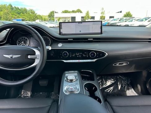 Used 2024 Genesis GV70 2.5T w/ Select Package AWD/4WD image 15