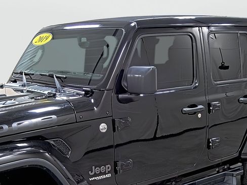 Used 2019 Jeep Wrangler Unlimited Sahara w/ Quick Order Package 24M Moab AWD/4WD image 8