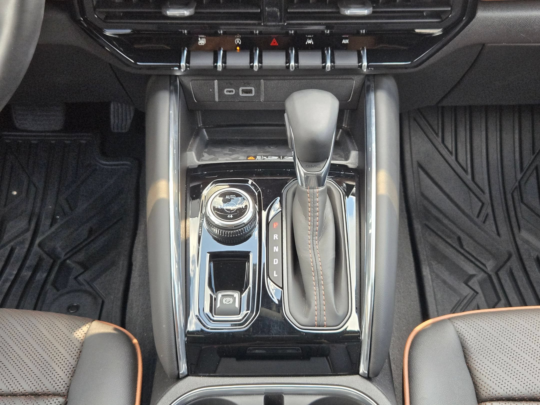 Used 2026 GMC Canyon AT4 w/ AT4 Premium Package AWD/4WD image 19