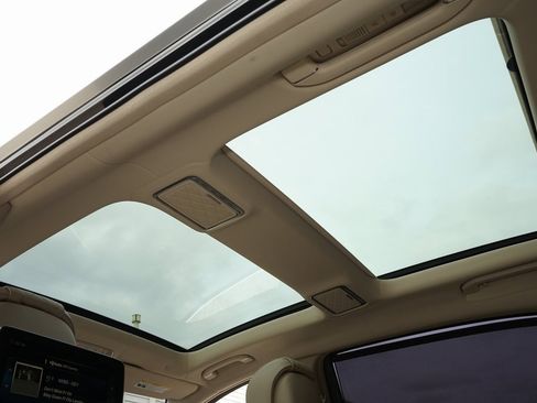 Used 2018 Mercedes-Benz Maybach S 560 4MATIC image 14