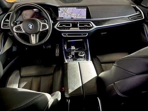 Used 2022 BMW X7 M50i image 28