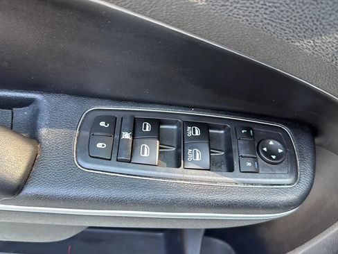 Used 2021 Chrysler 300 S RWD image 40