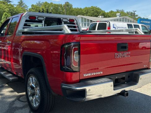 Used 2018 GMC Sierra 1500 SLT w/ SLT Premium Package AWD/4WD image 2