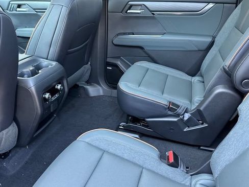 New 2026 GMC Acadia AT4 w/ Luxury Package AWD/4WD image 13
