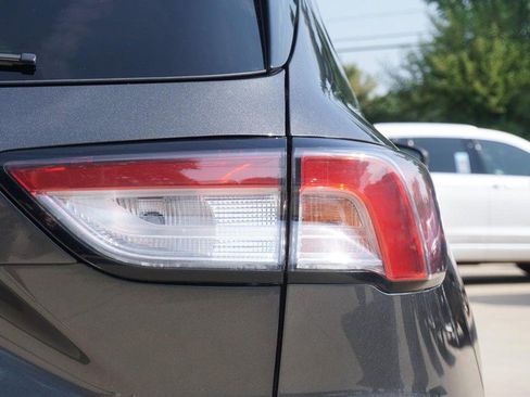Used 2020 Ford Escape Titanium AWD/4WD image 17