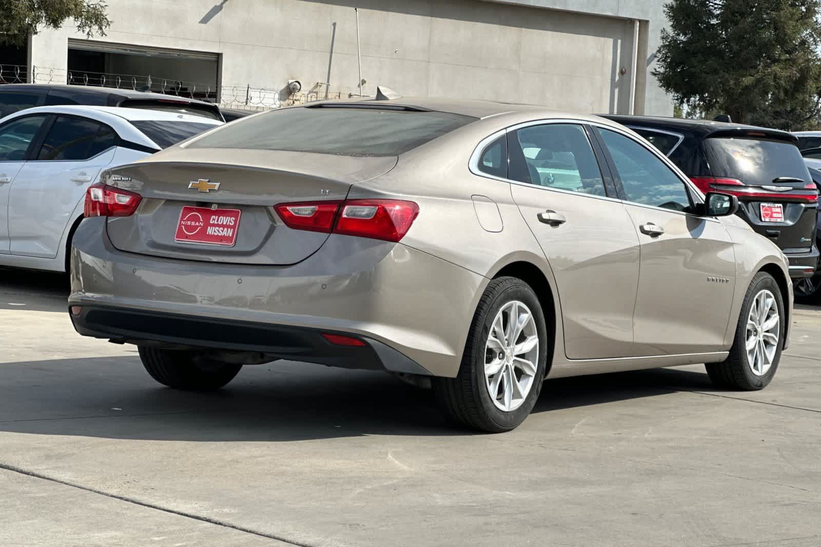 Used 2024 Chevrolet Malibu LT FWD image 3