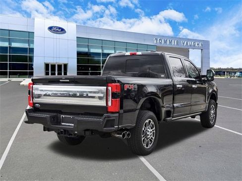 Used 2024 Ford F250 Limited w/ FX4 Off-Road Package image 4